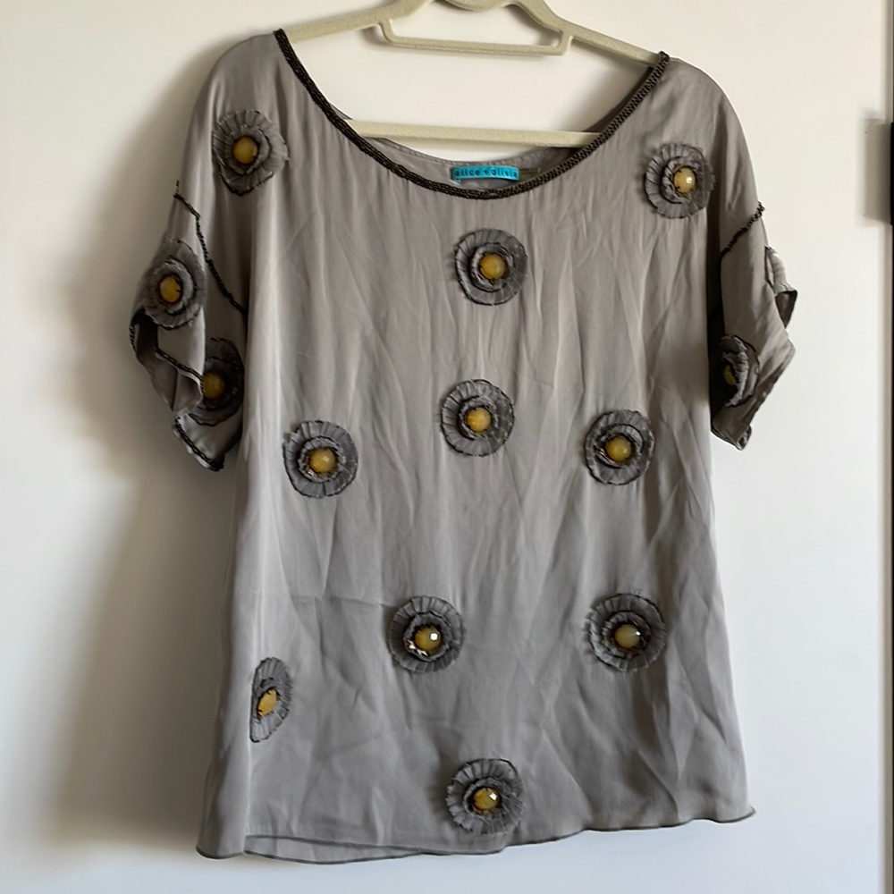Alice + Olivia silk gray rosette top with chain details size S
